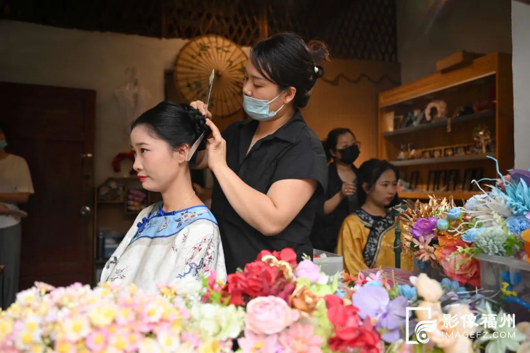 爆火!福州“三把刀”,多地游客赶来簪! 爆火!福州“三把刀”,多地游客赶来簪!