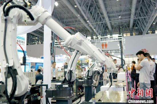 5月9日至12日举办的2025厦门工业博览会，集中展示了智能制造、数字经济等领域的创新成果。　中新网记者 李思源 摄